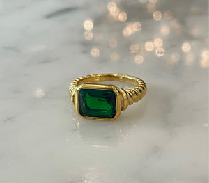 Emerald Ring - Twelve 93