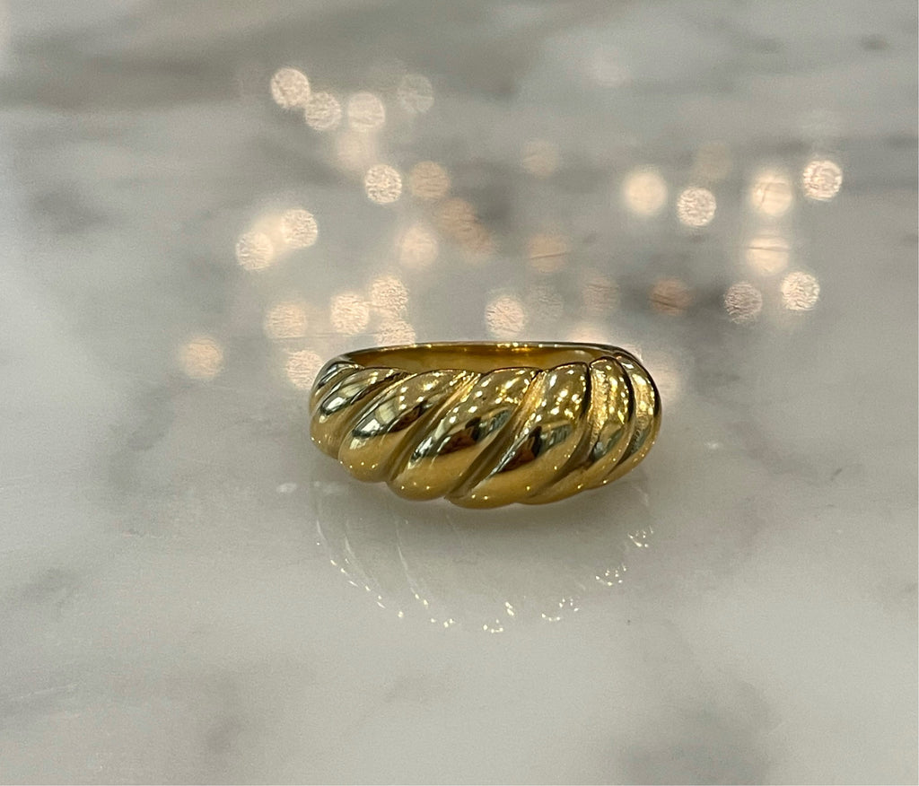 Croissant Ring - Twelve 93